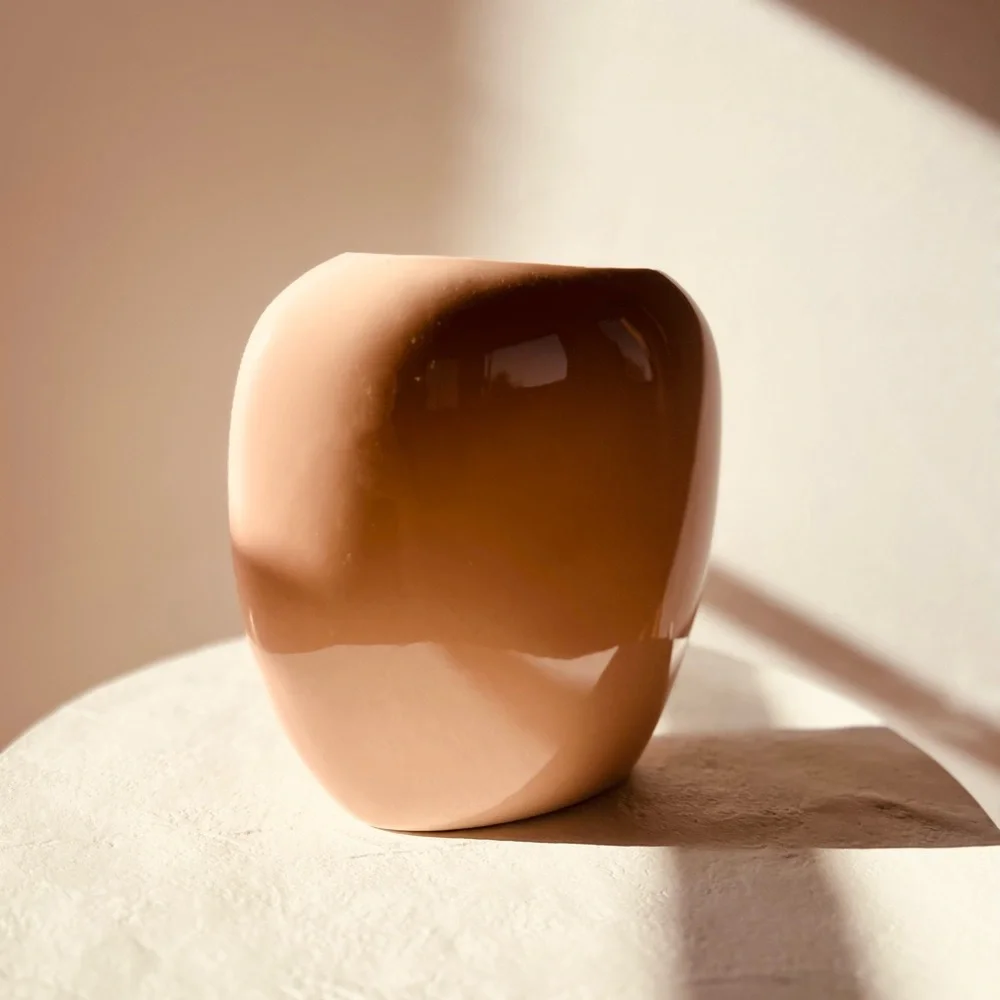 GORGEOUS POWDER PINK POST MODERN HIGH GLOSS 80’S VASE VOHANN OF‎ CALIFORNIA EUC